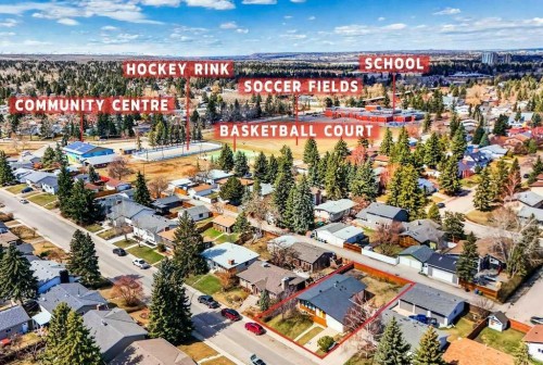 1708 111 Avenue Sw, Calgary, AB - Outdoor With View