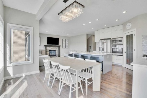 85 Evansborough Way Nw, Calgary, AB - Indoor Photo Showing Dining Room