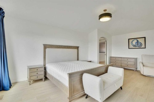 85 Evansborough Way Nw, Calgary, AB - Indoor Photo Showing Bedroom