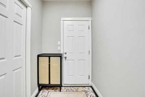 85 Evansborough Way Nw, Calgary, AB - Indoor Photo Showing Other Room