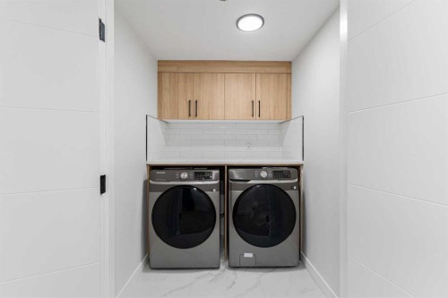 1731 111 Avenue Sw, Calgary, AB - Indoor Photo Showing Laundry Room