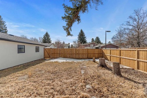 1731 111 Avenue Sw, Calgary, AB - Outdoor