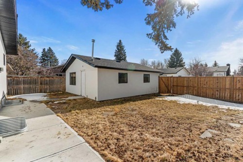 1731 111 Avenue Sw, Calgary, AB - Outdoor