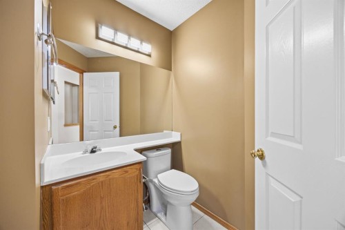 119 Valley Glen Bay Nw, Calgary, AB - Indoor Photo Showing Bathroom