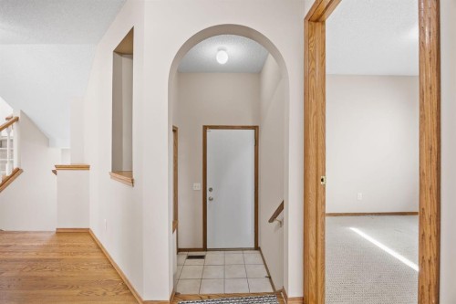 119 Valley Glen Bay Nw, Calgary, AB - Indoor Photo Showing Other Room