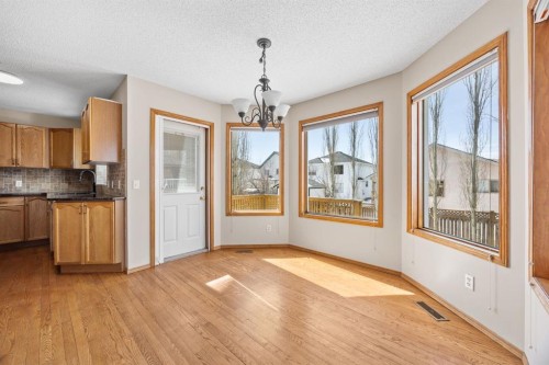 119 Valley Glen Bay Nw, Calgary, AB - Indoor