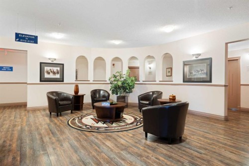 .-2107 Patterson View Sw, Calgary, AB - Indoor Photo Showing Other Room