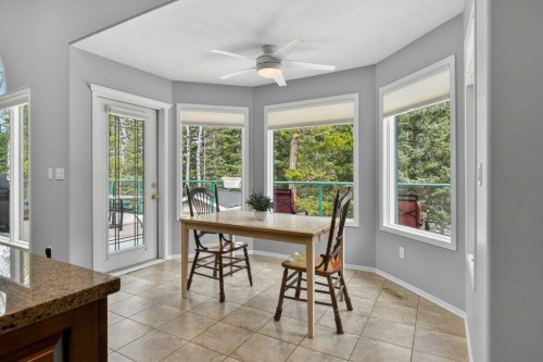 39 Highlands Terrace, Bragg Creek, AB - Indoor Photo Showing Dining Room