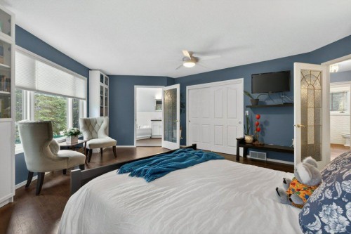 39 Highlands Terrace, Bragg Creek, AB - Indoor Photo Showing Bedroom