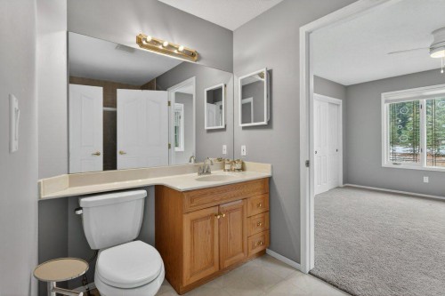 39 Highlands Terrace, Bragg Creek, AB - Indoor Photo Showing Bathroom