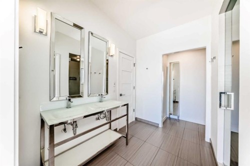 53 Rockhaven Green Nw, Calgary, AB - Indoor Photo Showing Other Room
