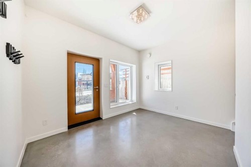 53 Rockhaven Green Nw, Calgary, AB - Indoor Photo Showing Other Room