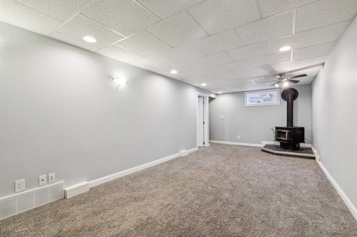 40 Henefer Road Sw, Calgary, AB - Indoor