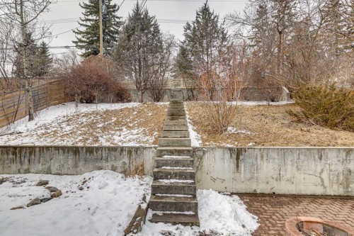 40 Henefer Road Sw, Calgary, AB - Outdoor