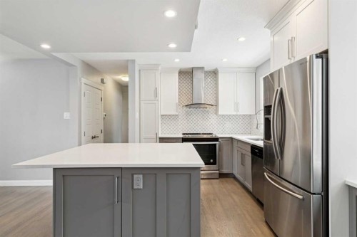 40 Henefer Road Sw, Calgary, AB - Indoor Photo Showing Kitchen With Stainless Steel Kitchen With Upgraded Kitchen