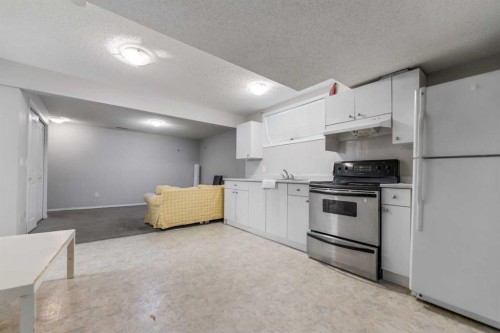 49 Skyview Ranch Boulevard Ne, Calgary, AB - Indoor Photo Showing Kitchen