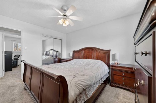 5835 28 Avenue Ne, Calgary, AB - Indoor Photo Showing Bedroom