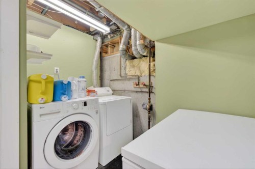 5835 28 Avenue Ne, Calgary, AB - Indoor Photo Showing Laundry Room