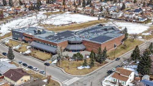 5835 28 Avenue Ne, Calgary, AB - Outdoor