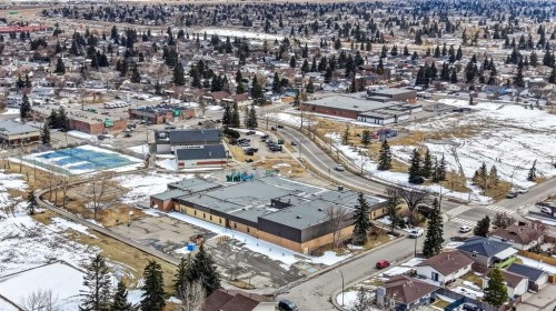 5835 28 Avenue Ne, Calgary, AB - Outdoor With View