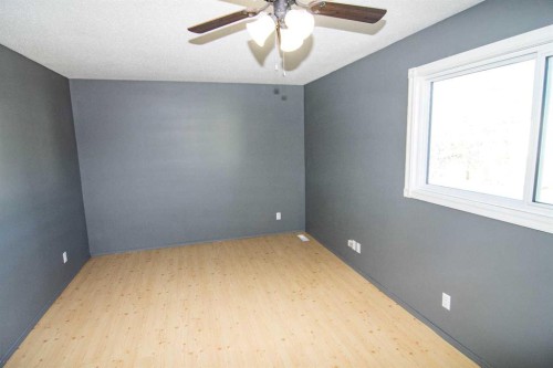 6-100 Pennsylvania Road Se, Calgary, AB - Indoor Photo Showing Other Room