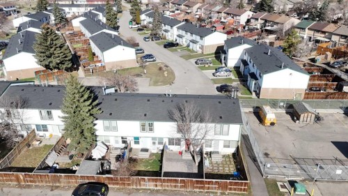 6-100 Pennsylvania Road Se, Calgary, AB - Outdoor