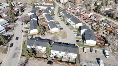 6-100 Pennsylvania Road Se, Calgary, AB - Outdoor With View