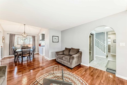 75 Sunmount Crescent Se, Calgary, AB - Indoor Photo Showing Other Room