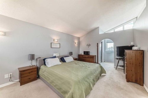 75 Sunmount Crescent Se, Calgary, AB - Indoor Photo Showing Bedroom