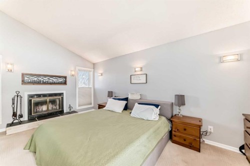 75 Sunmount Crescent Se, Calgary, AB - Indoor Photo Showing Bedroom
