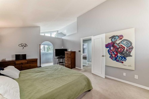 75 Sunmount Crescent Se, Calgary, AB - Indoor Photo Showing Bedroom