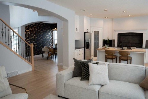 3 Strathridge Bay Sw, Calgary, AB - Indoor Photo Showing Living Room