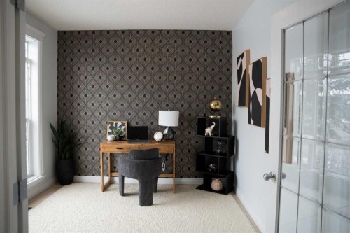 3 Strathridge Bay Sw, Calgary, AB - Indoor Photo Showing Other Room