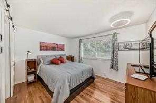420 Whitehorn Place Ne, Calgary, AB - Indoor Photo Showing Bedroom