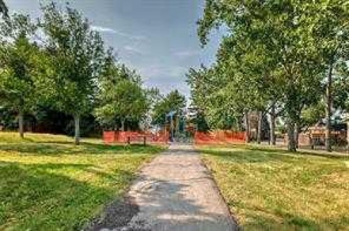 420 Whitehorn Place Ne, Calgary, AB - Outdoor