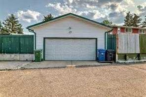 420 Whitehorn Place Ne, Calgary, AB - Outdoor