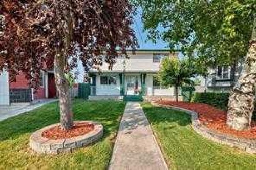 420 Whitehorn Place Ne, Calgary, AB - Outdoor