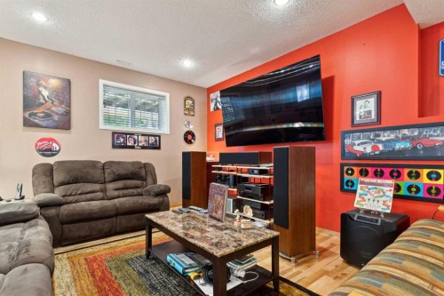 21 Citadel Crest Circle Nw, Calgary, AB - Indoor Photo Showing Living Room
