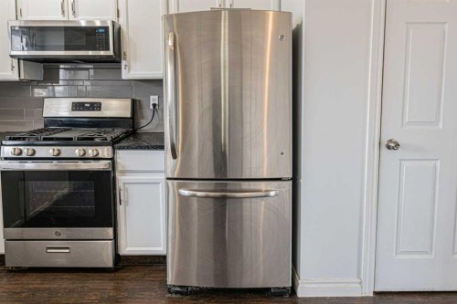 64 Castledale Crescent Ne, Calgary, AB - Indoor Photo Showing Kitchen With Stainless Steel Kitchen