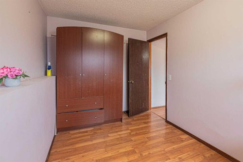 64 Castledale Crescent Ne, Calgary, AB - Indoor Photo Showing Other Room