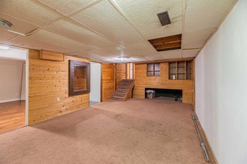 64 Castledale Crescent Ne, Calgary, AB - Indoor