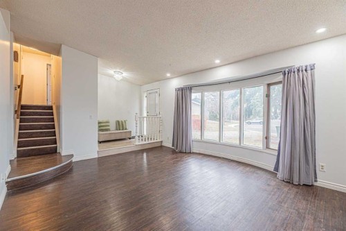 64 Castledale Crescent Ne, Calgary, AB - Indoor Photo Showing Other Room