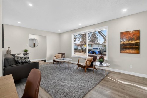 203 Lynnover Place Se, Calgary, AB - Indoor