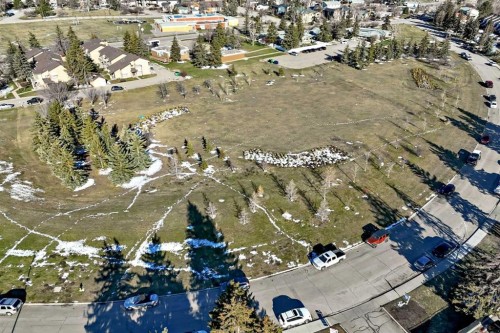 202-520 Cedar Crescent Sw, Calgary, AB - Outdoor With View