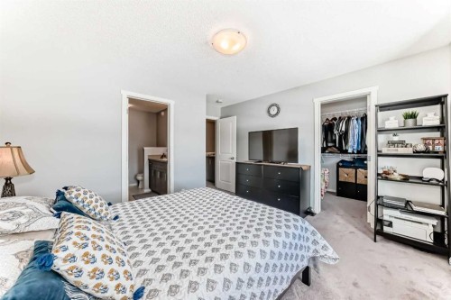 462 Walgrove Way Se, Calgary, AB - Indoor Photo Showing Bedroom