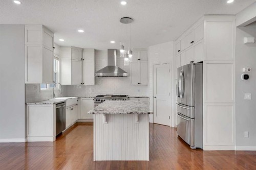116 West Creek Glen, Chestermere, AB - Indoor Photo Showing Kitchen With Upgraded Kitchen