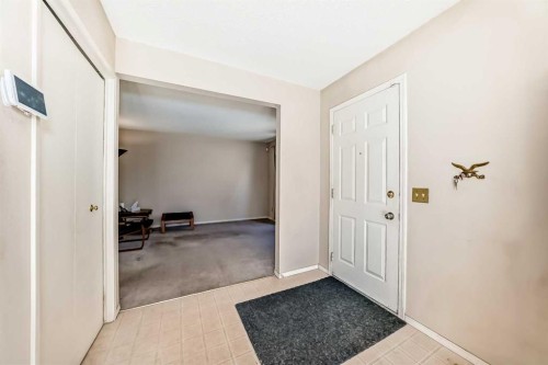 45-2727 Rundleson Road Ne, Calgary, AB - Indoor Photo Showing Other Room