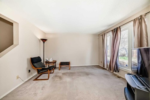 45-2727 Rundleson Road Ne, Calgary, AB - Indoor Photo Showing Other Room
