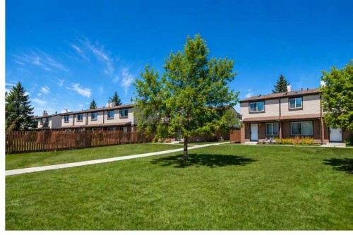 45-2727 Rundleson Road Ne, Calgary, AB - Outdoor