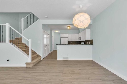 34 Royal Manor Nw, Calgary, AB - Indoor